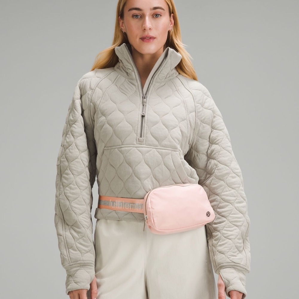 NWT Lululemon Everywhere Wordmark Belt Bag 1L 👛 Pink Mist/Silver/White ✨SOLD OUT